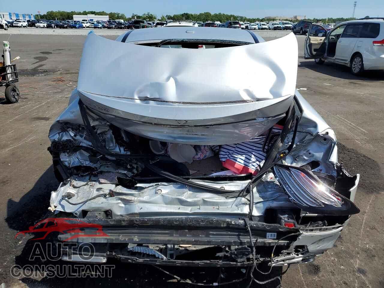 MERCEDES-BENZ E-CLASS 2019 - WDDZF4JB3KA561616