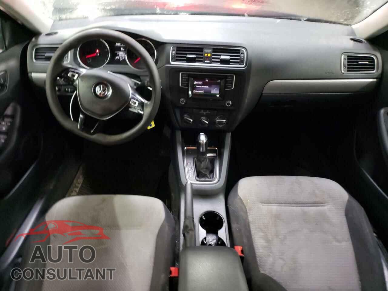 VOLKSWAGEN JETTA 2017 - 3VW2B7AJXHM214700