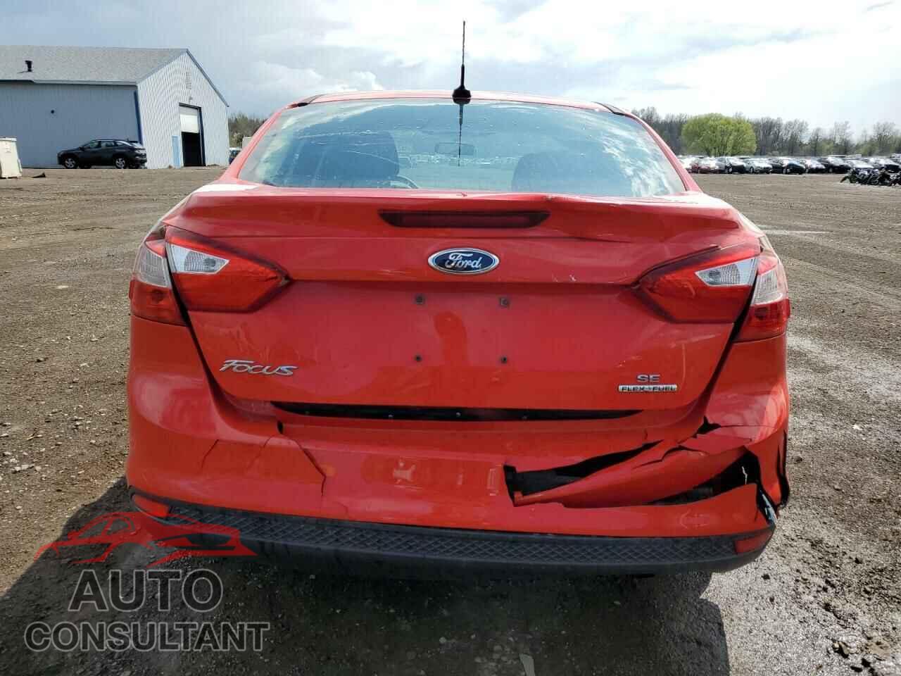 FORD FOCUS 2014 - 1FADP3F28EL438297