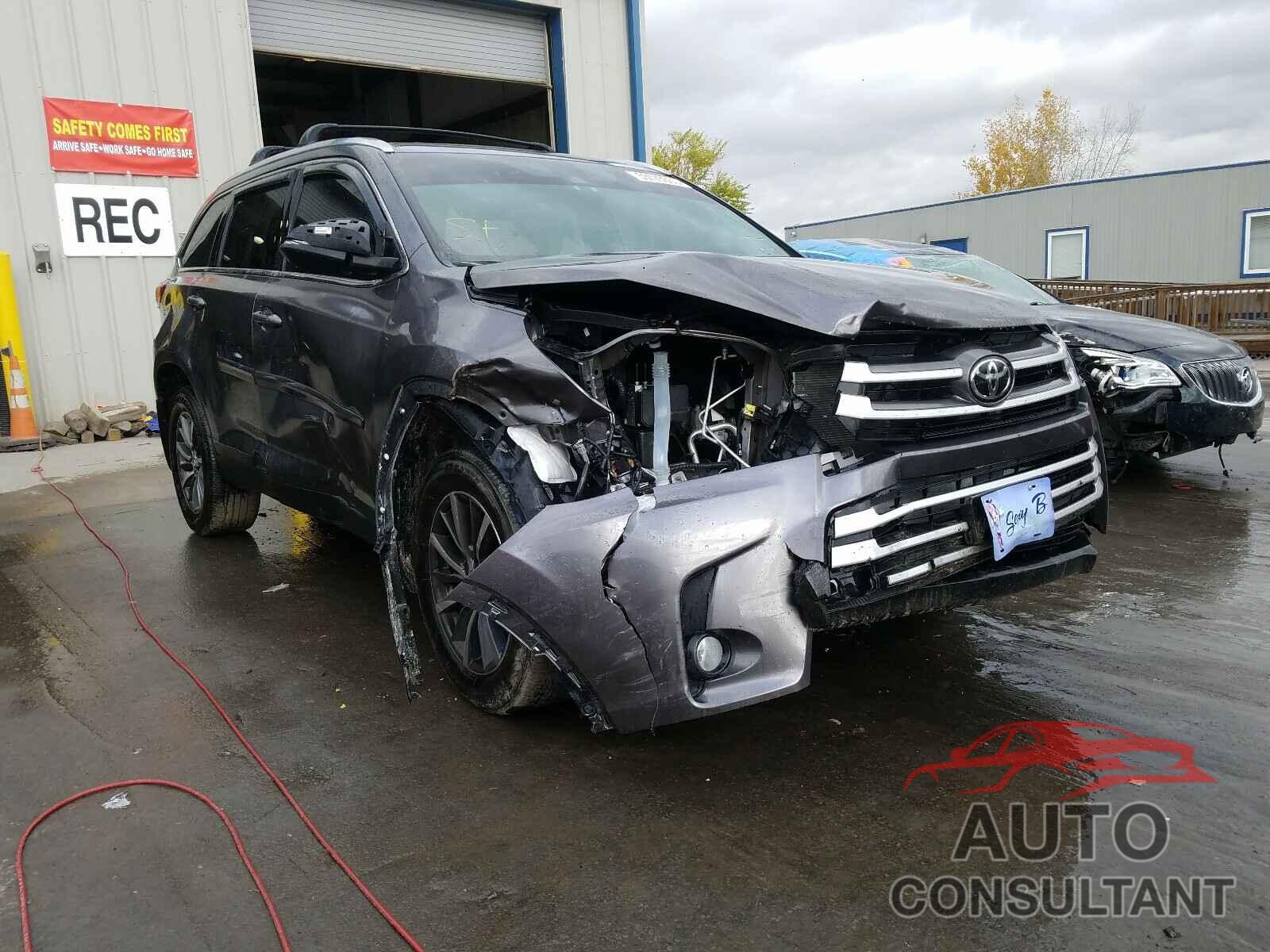 TOYOTA HIGHLANDER 2019 - 5TDJZRFH9KS727861