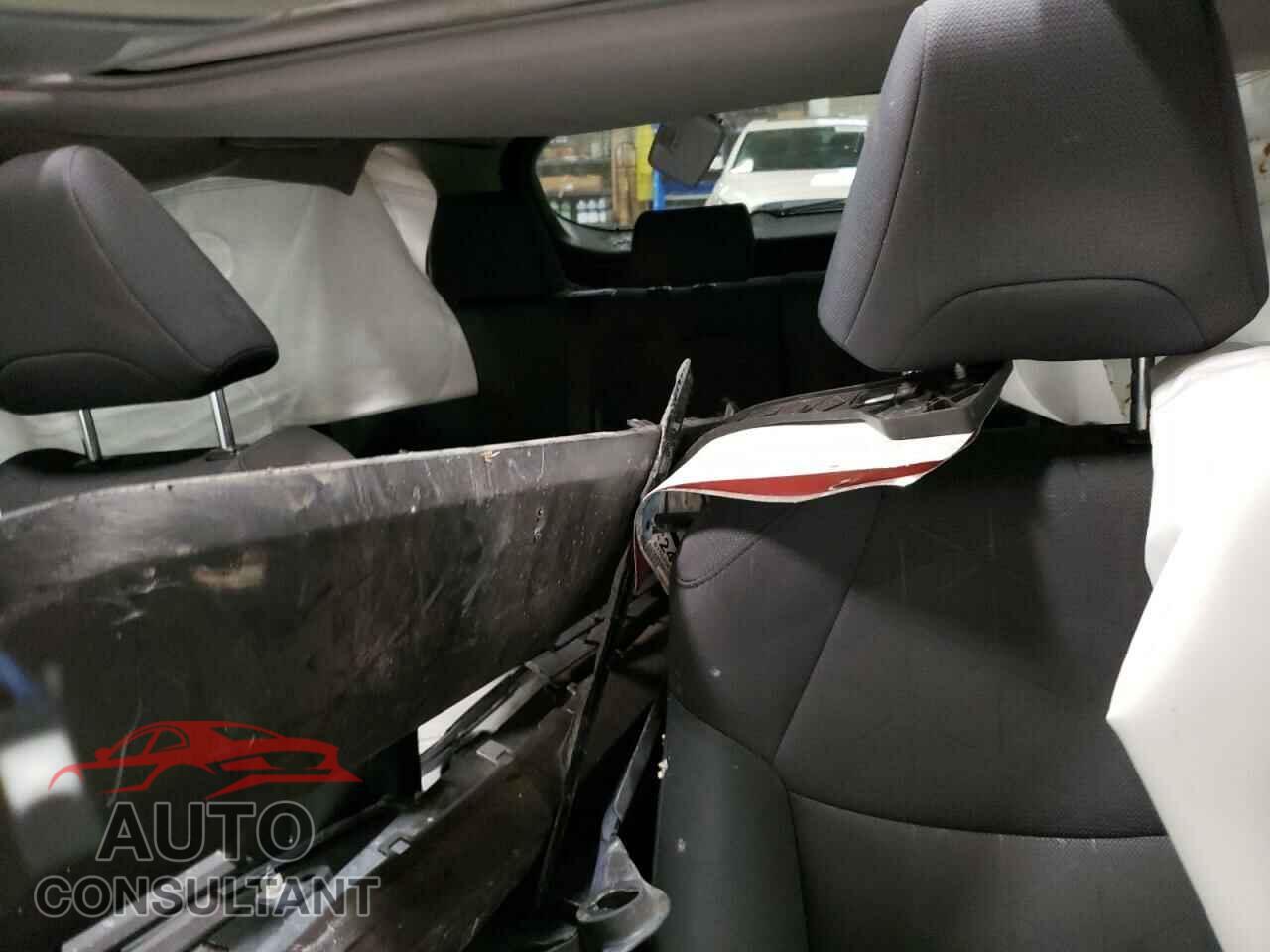 TOYOTA RAV4 2019 - JTMP1RFV9KD515898