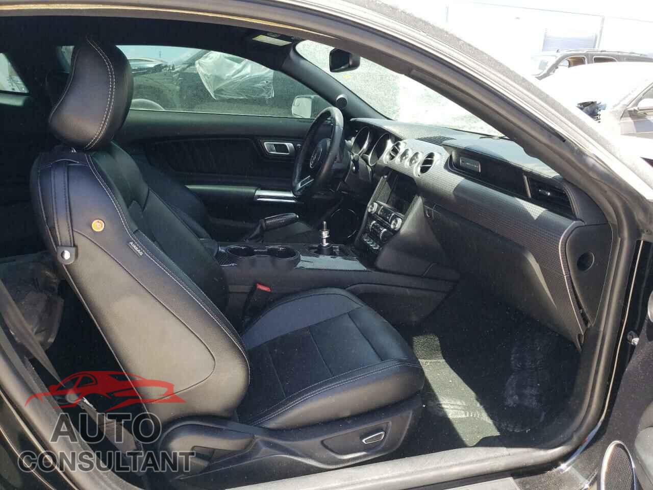 FORD MUSTANG 2019 - 1FA6P8CF5K5111899