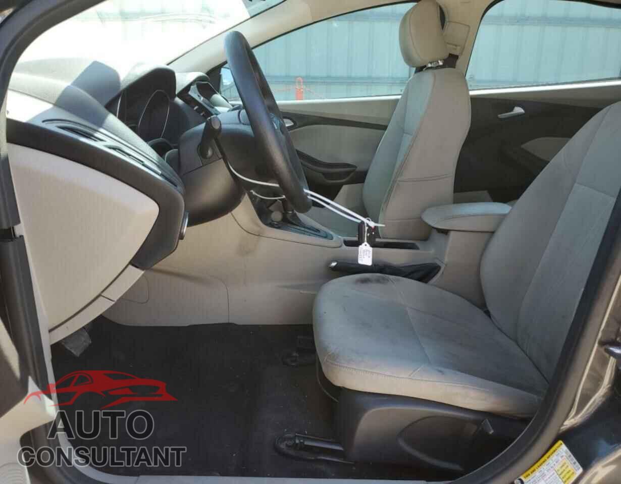 FORD FOCUS 2015 - 1FADP3F26FL336529
