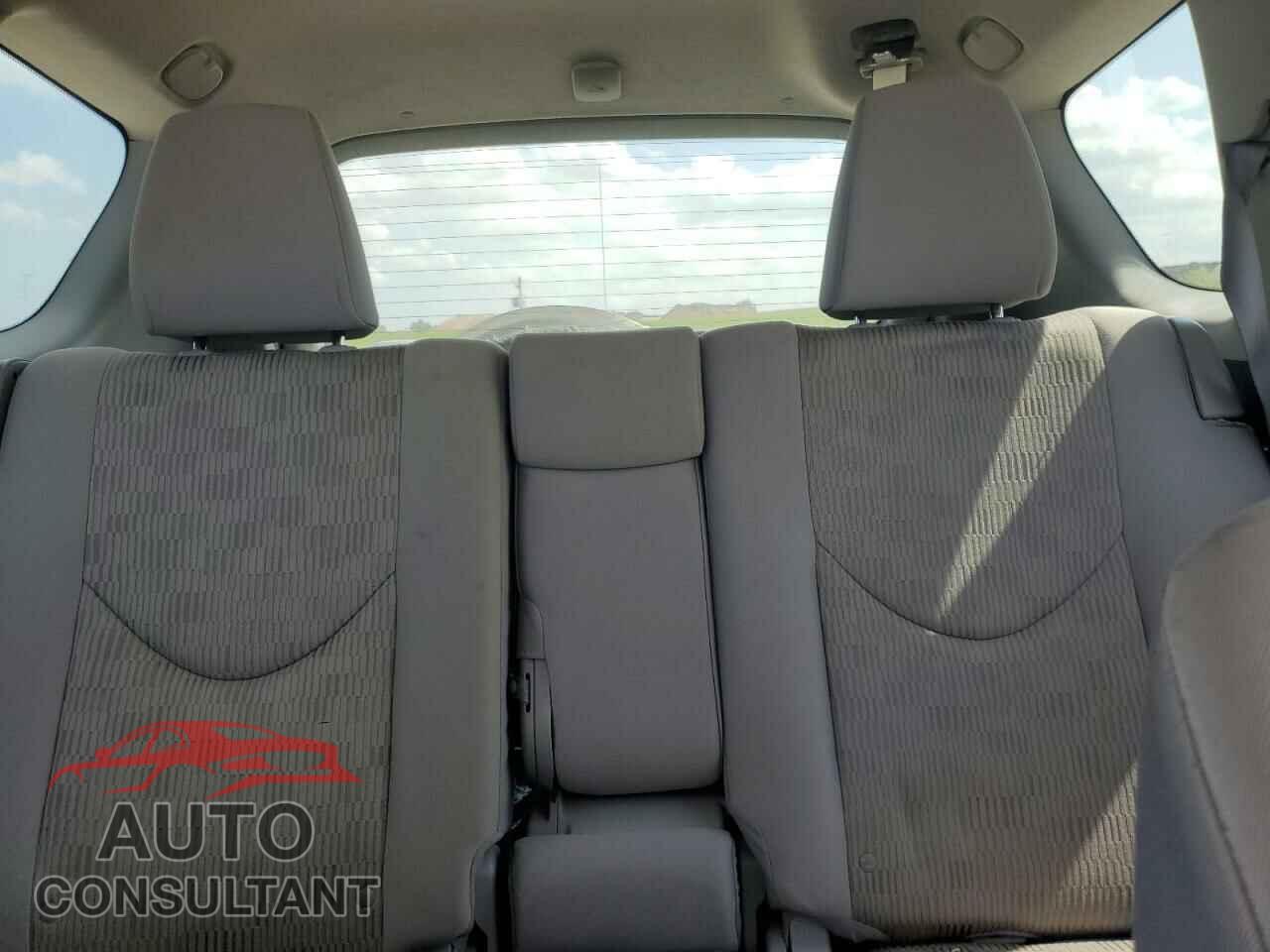 TOYOTA RAV4 2012 - JTMZF4DV3CD033008