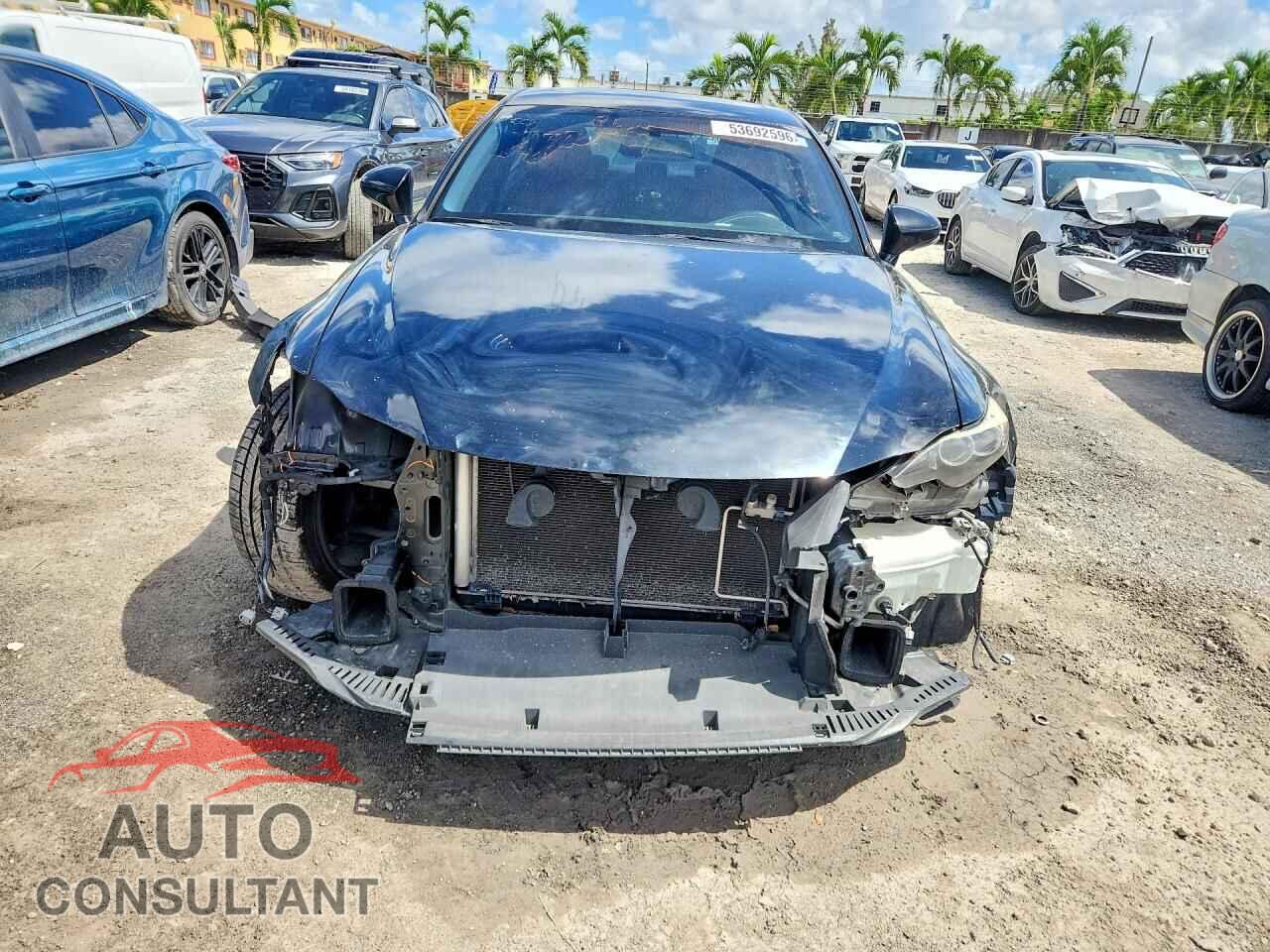 LEXUS IS 2015 - JTHBF1D24F5067767