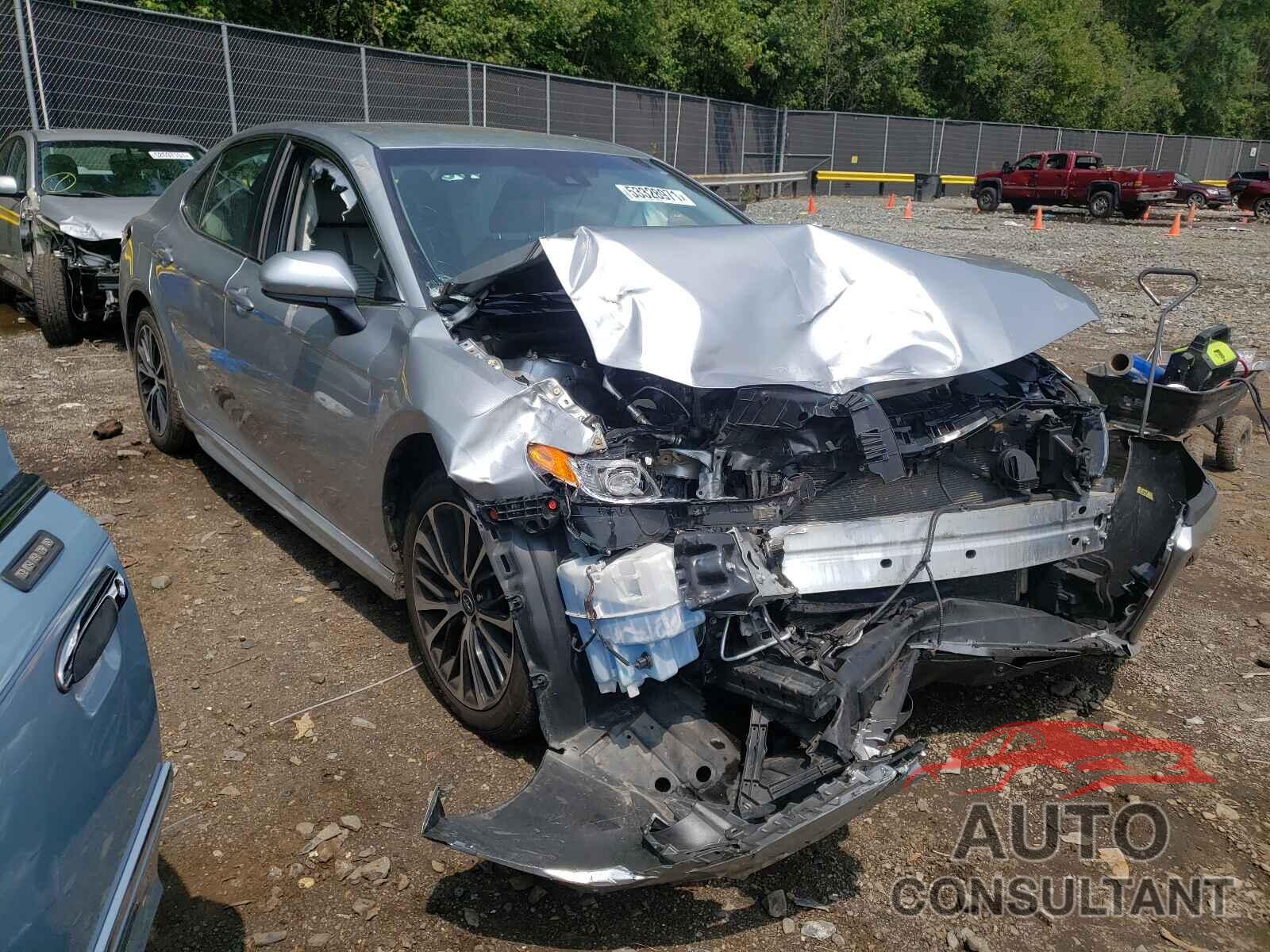 TOYOTA CAMRY 2018 - 4T1B11HK7JU628872