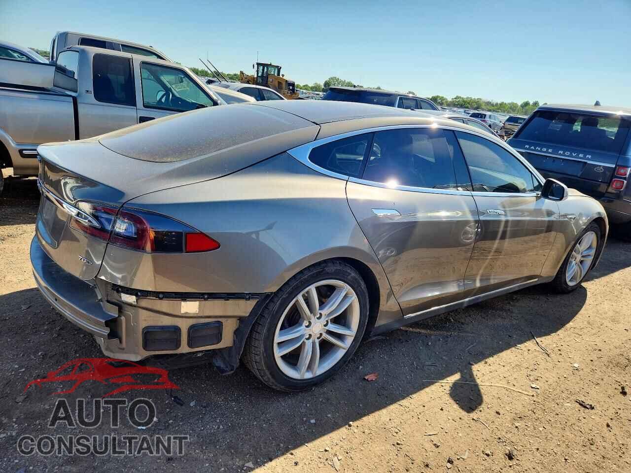 TESLA MODEL S 2015 - 5YJSA1S24FF097157