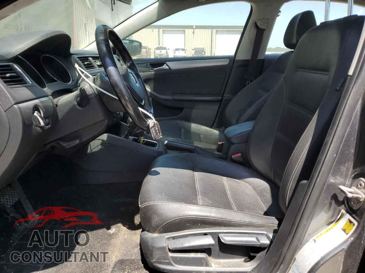 VOLKSWAGEN JETTA 2017 - 3VWDB7AJXHM357610