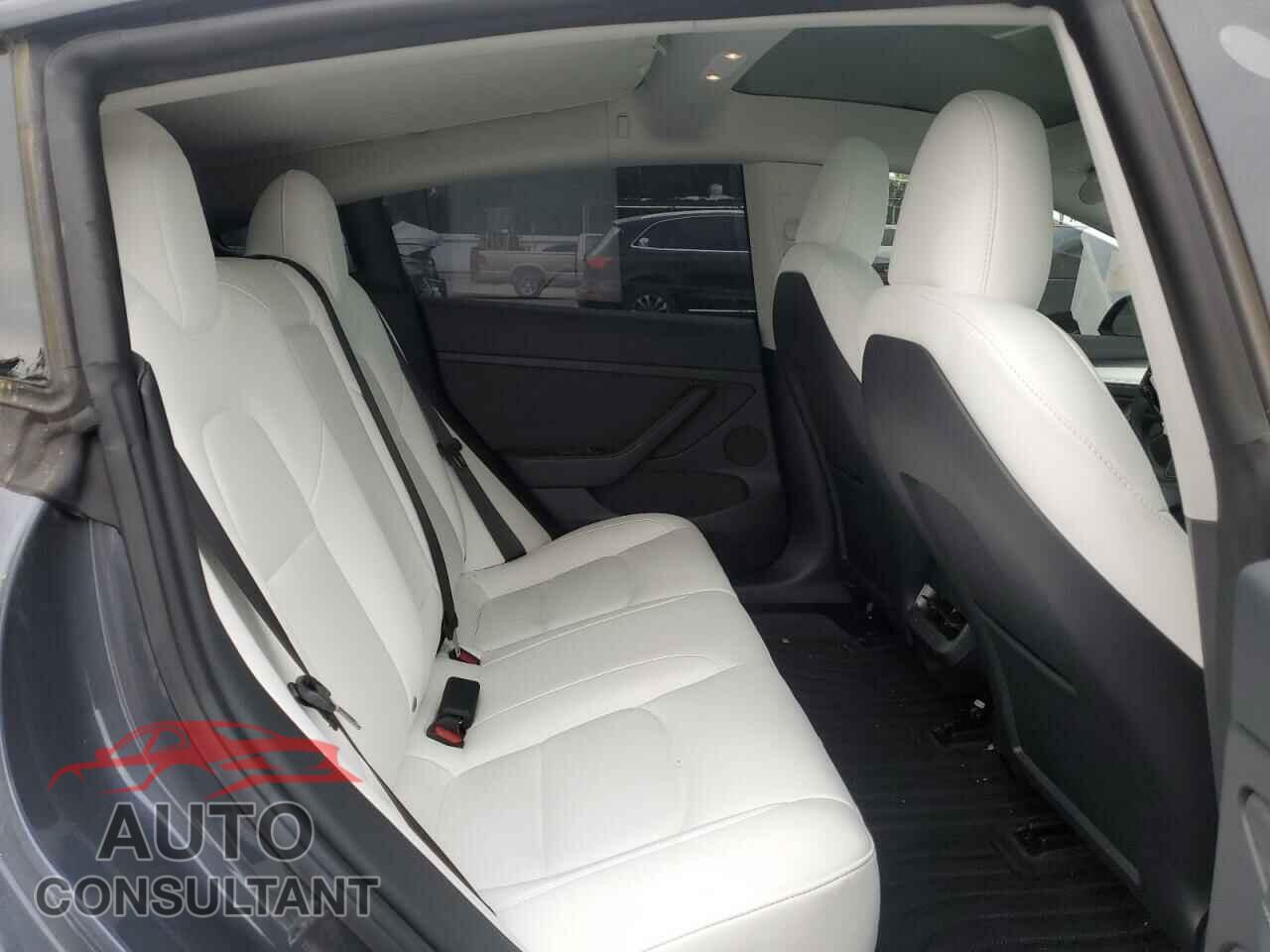 TESLA MODEL 3 2023 - 5YJ3E1EA3PF639703