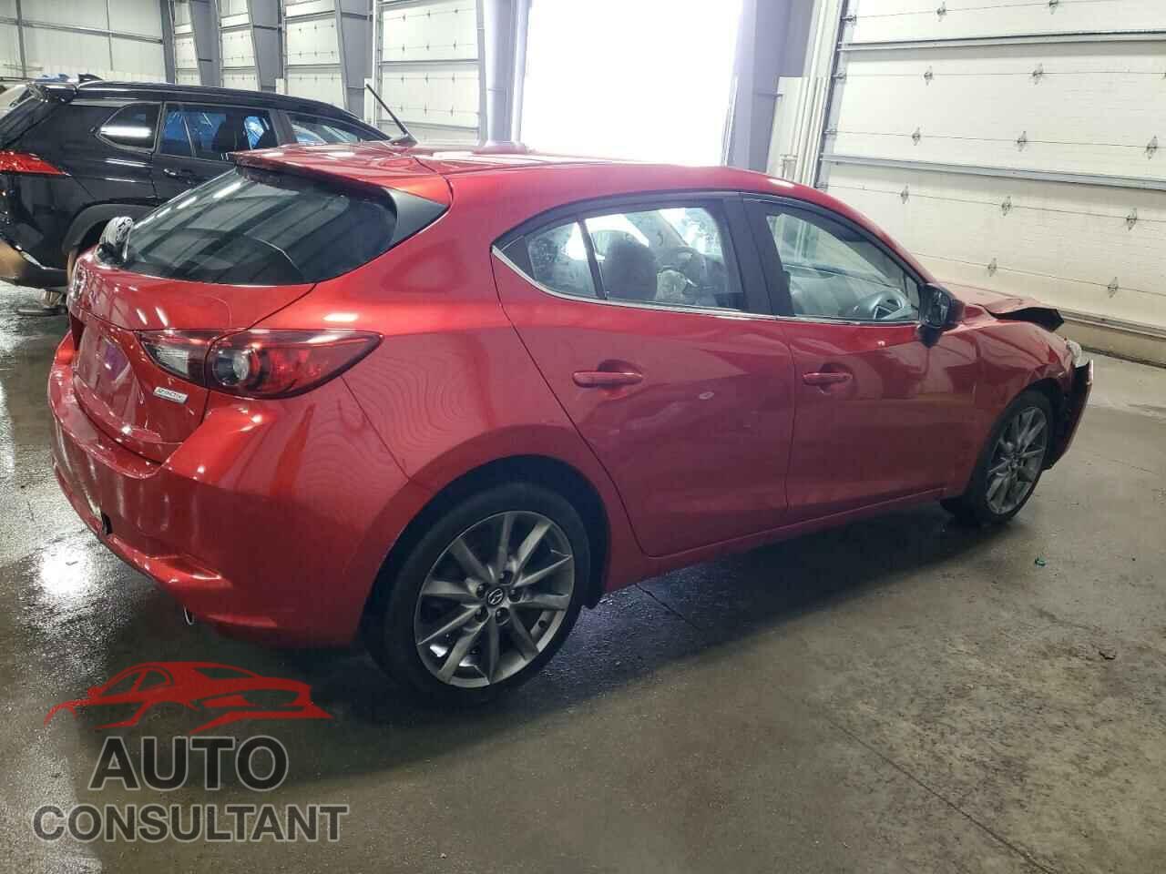 MAZDA 3 2018 - 3MZBN1L39JM219265