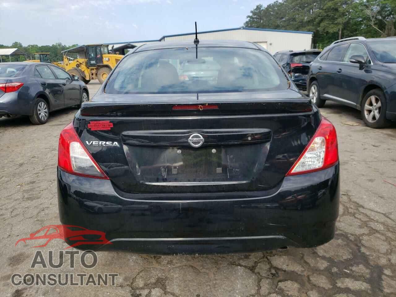 NISSAN VERSA 2017 - 3N1CN7APXHL886381