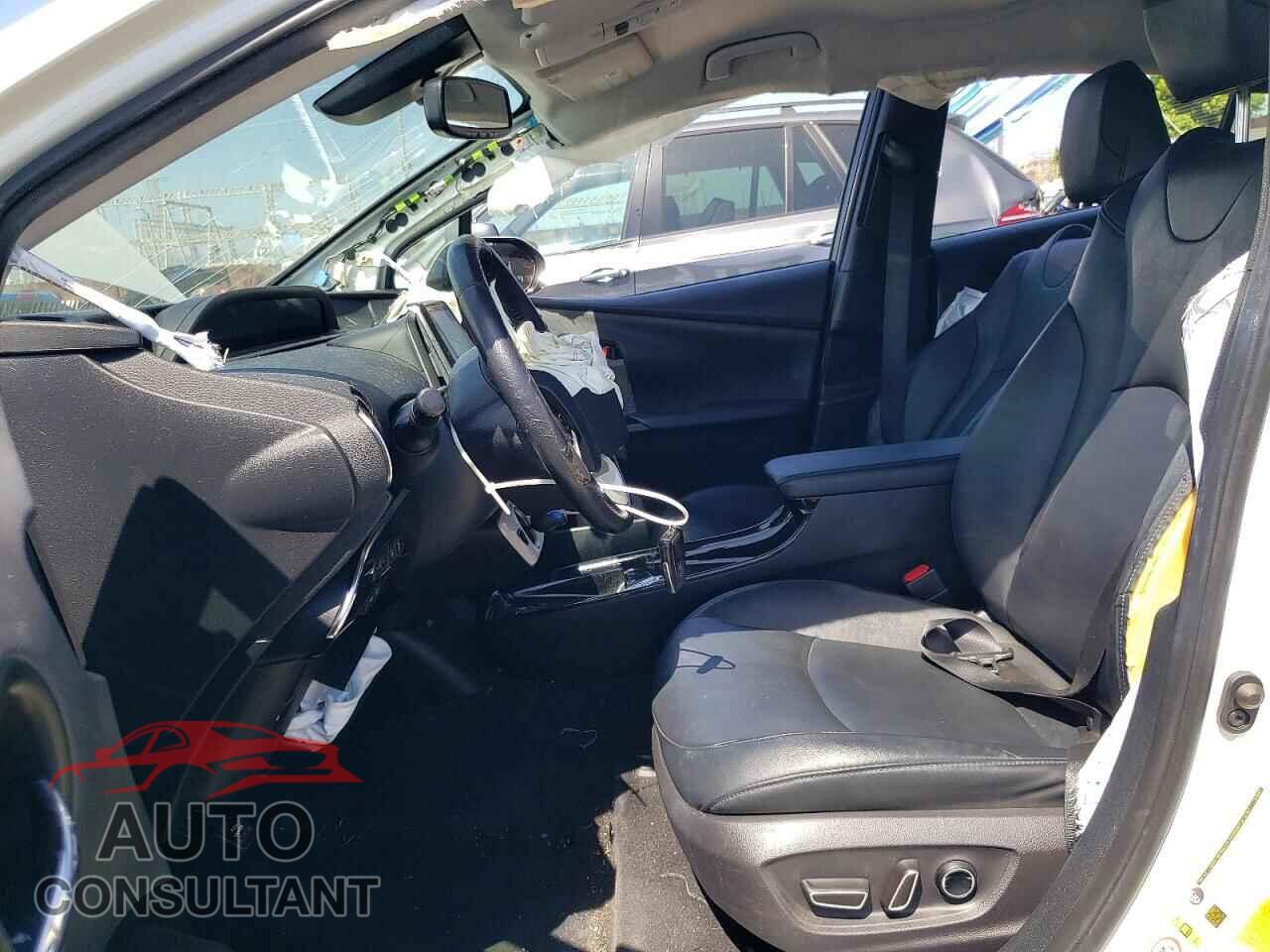 TOYOTA PRIUS 2017 - JTDKARFP9H3001804