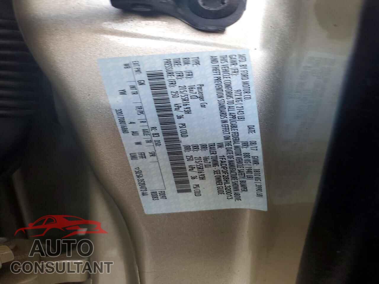 FORD FOCUS 2017 - 1FADP3F28HL320013