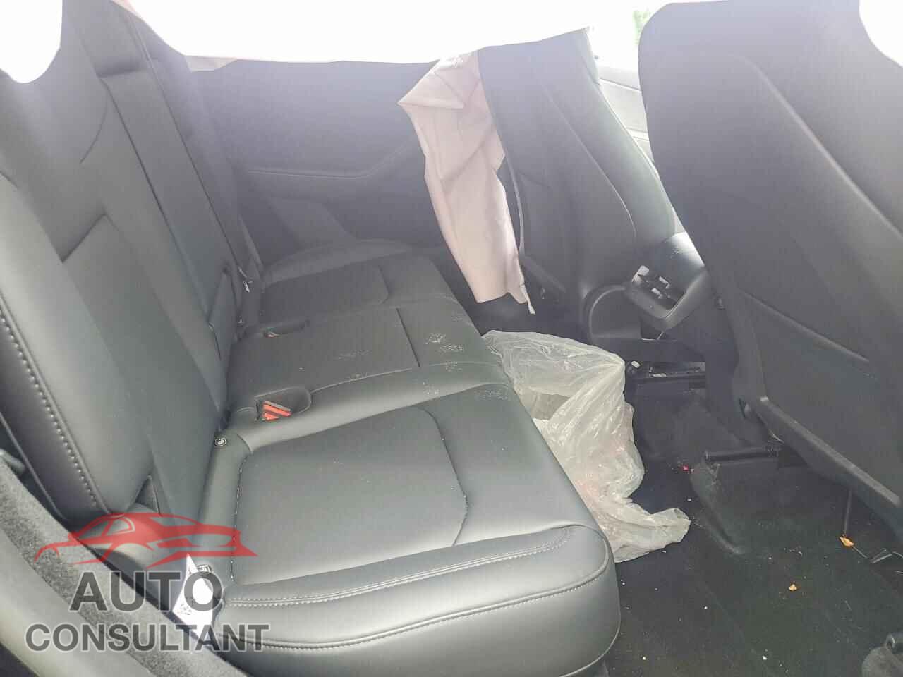 TESLA MODEL Y 2023 - 7SAYGDEE5PA190884