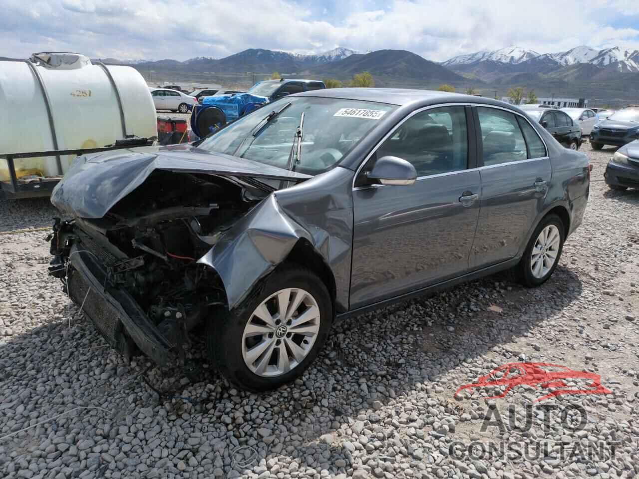 VOLKSWAGEN JETTA 2010 - 3VWRZ7AJ8AM068619