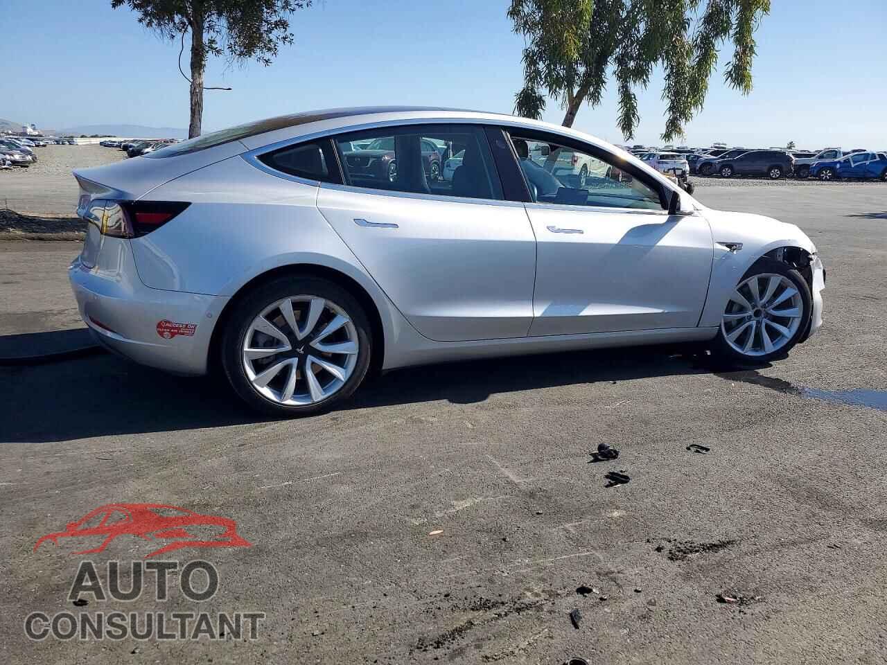 TESLA MODEL 3 2017 - 5YJ3E1EA4HF002496