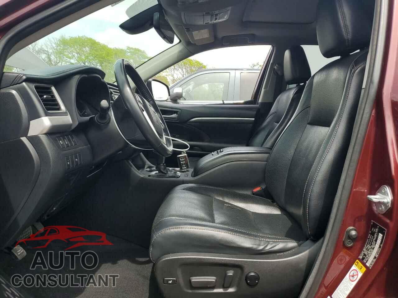 TOYOTA HIGHLANDER 2018 - 5TDDZRFH9JS485004