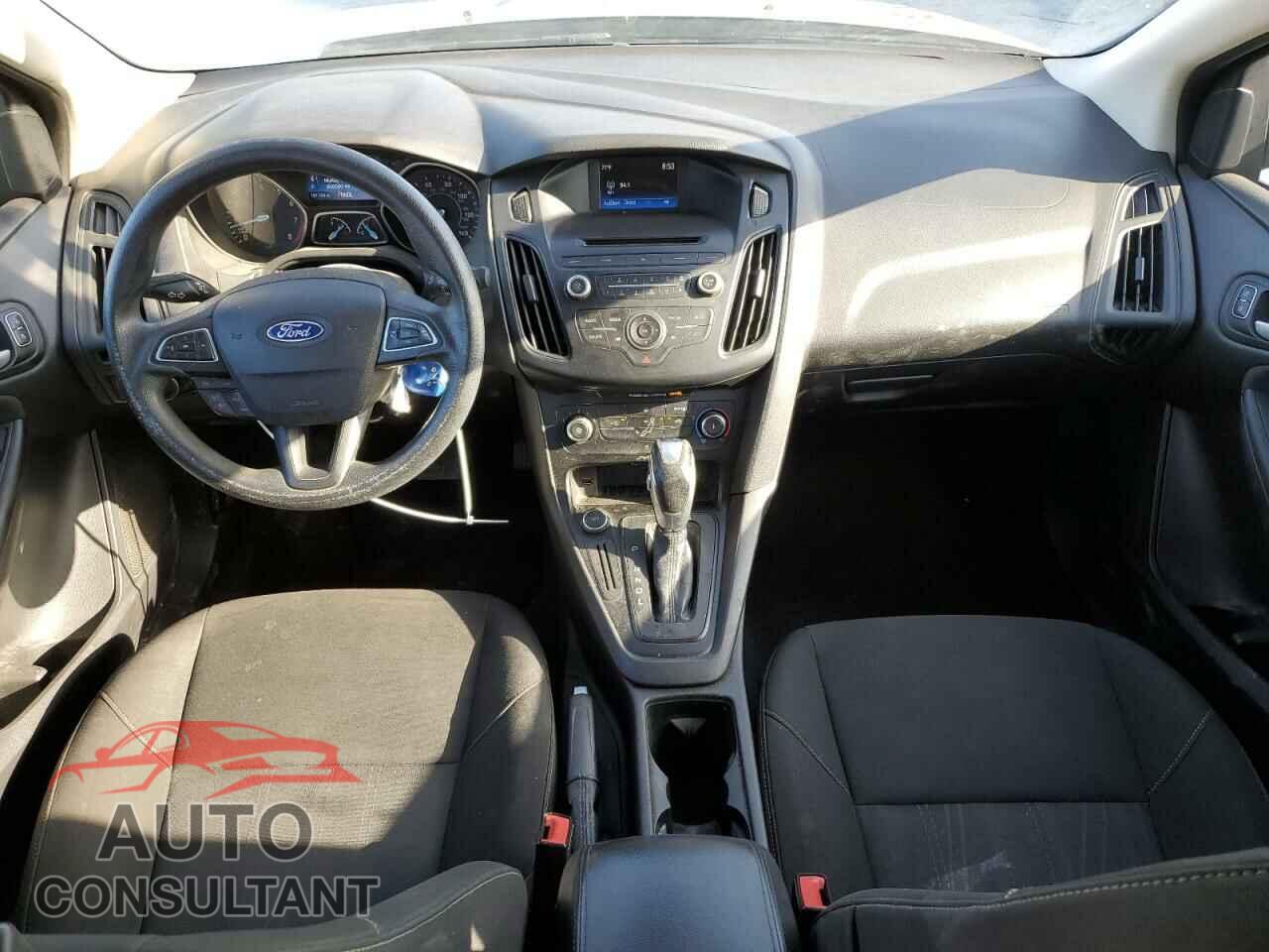 FORD FOCUS 2015 - 1FADP3F29FL230009