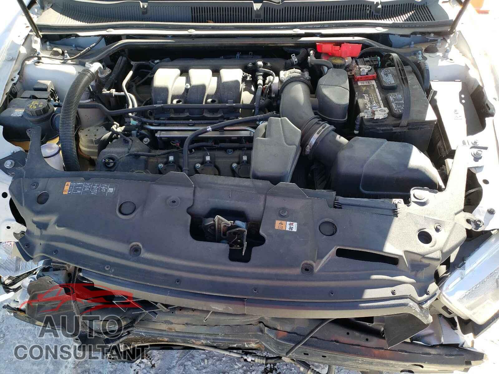 FORD TAURUS 2018 - 1FAHP2MK1JG120197