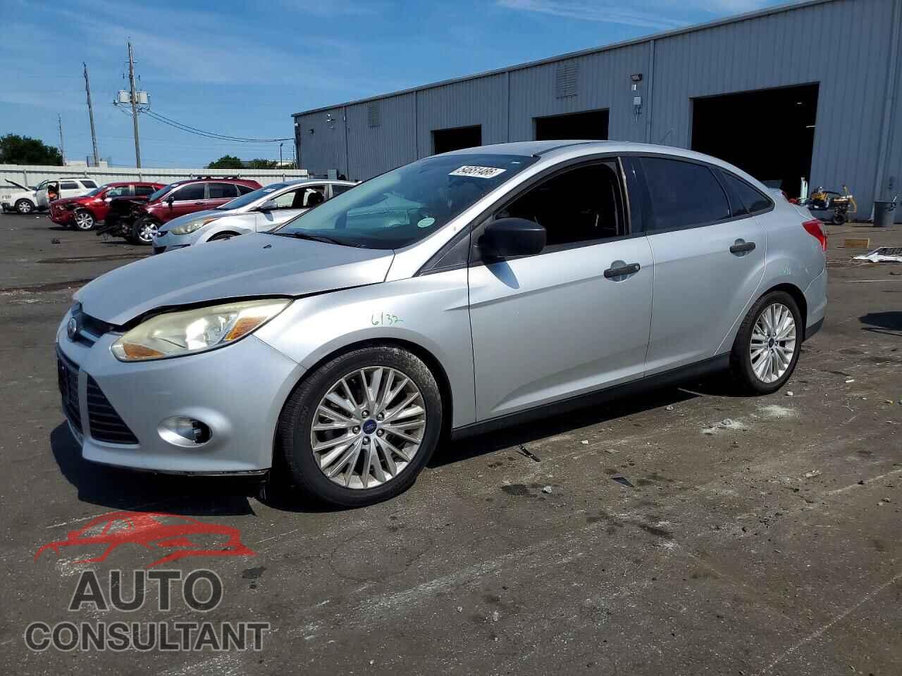 FORD FOCUS 2014 - 1FADP3E25EL127105