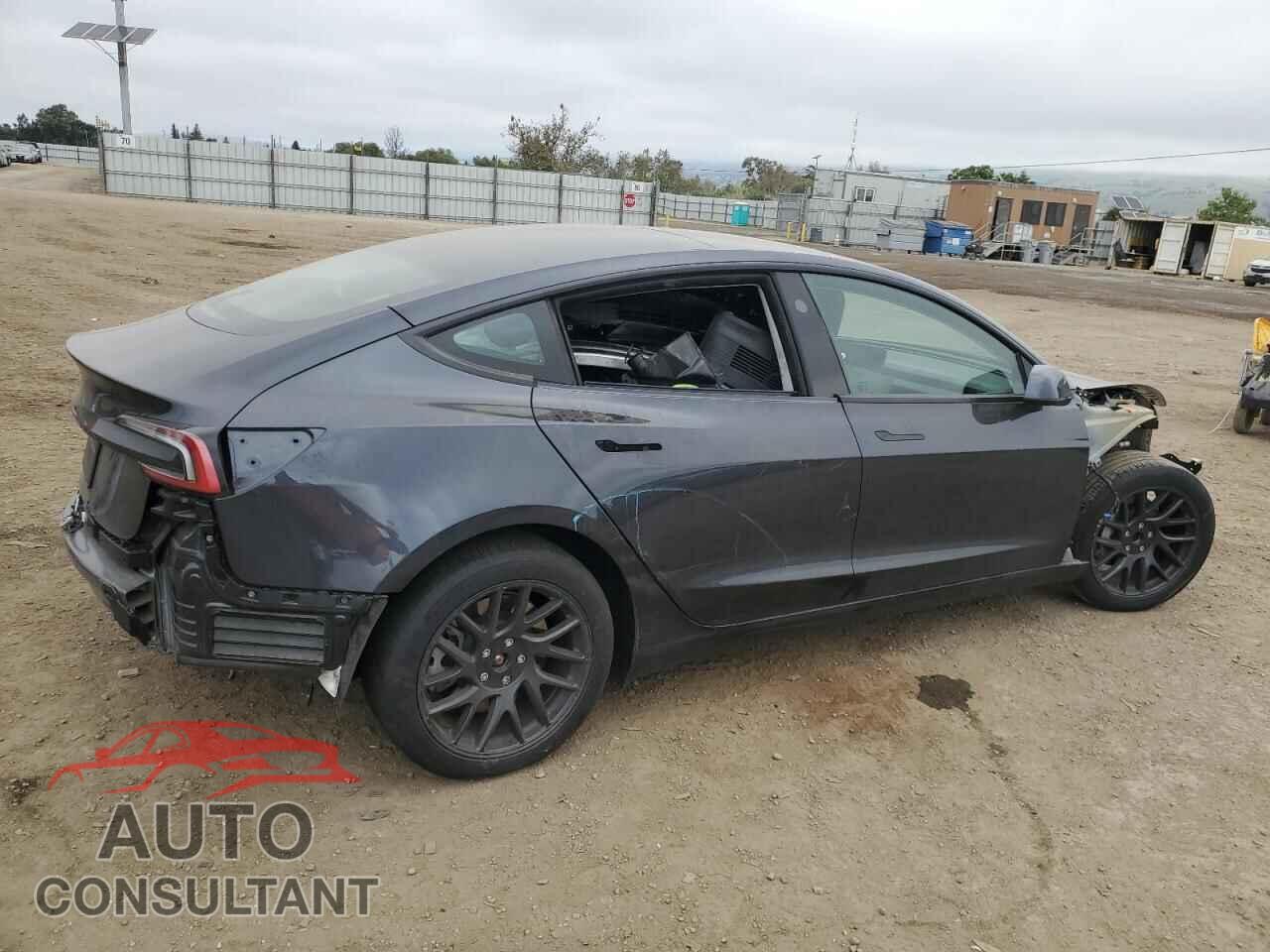 TESLA MODEL 3 2024 - 5YJ3E1EA8RF727486