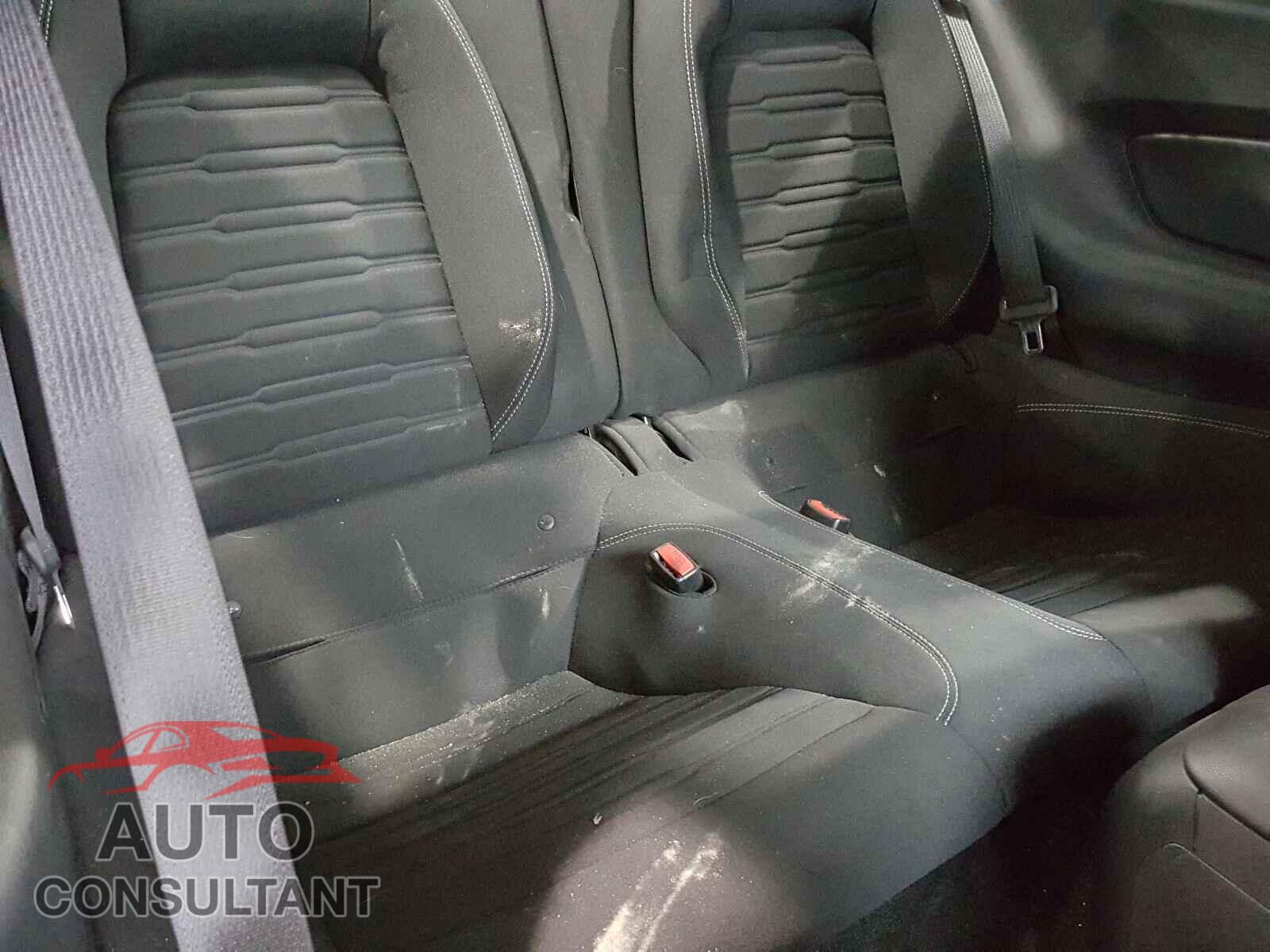FORD MUSTANG 2017 - 1FA6P8TH0H5323944