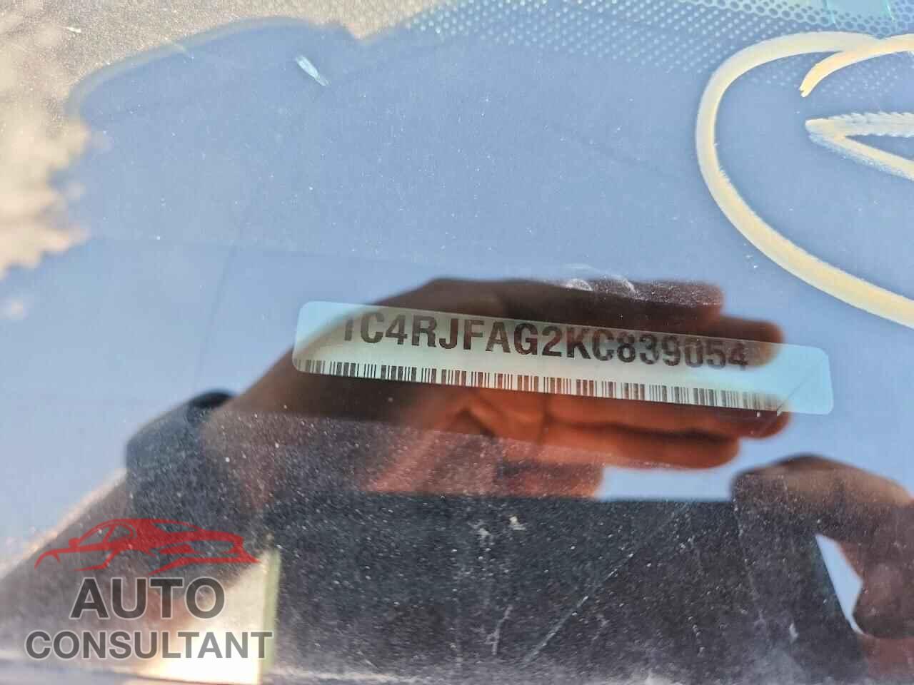 JEEP CHEROKEE 2019 - 1C4RJFAG2KC839054