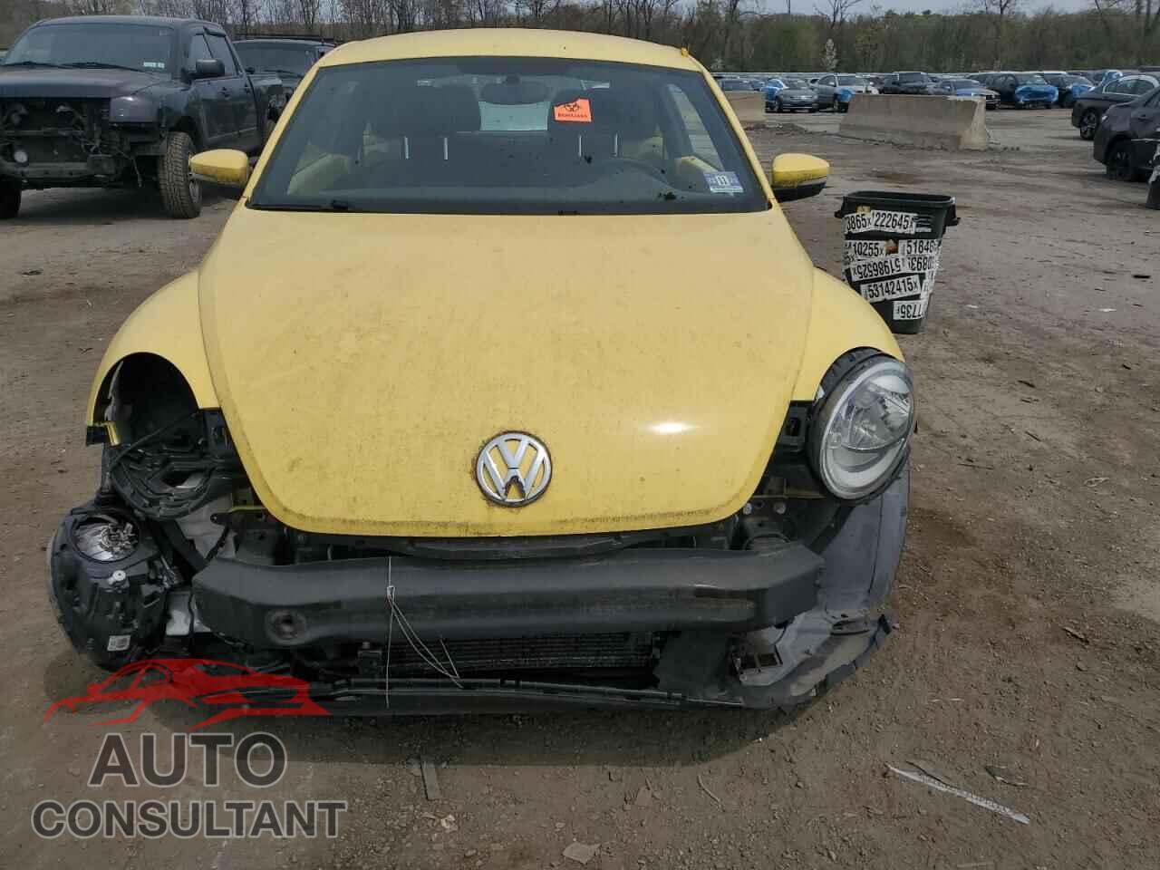 VOLKSWAGEN BEETLE 2013 - 3VWJP7AT1DM691850