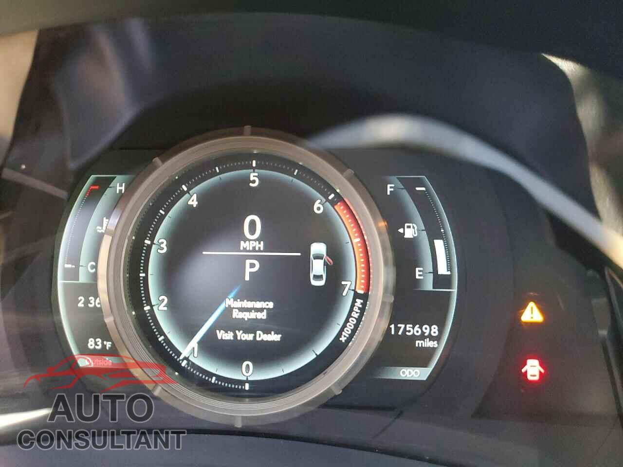 LEXUS IS 2018 - JTHBA1D23J5075334