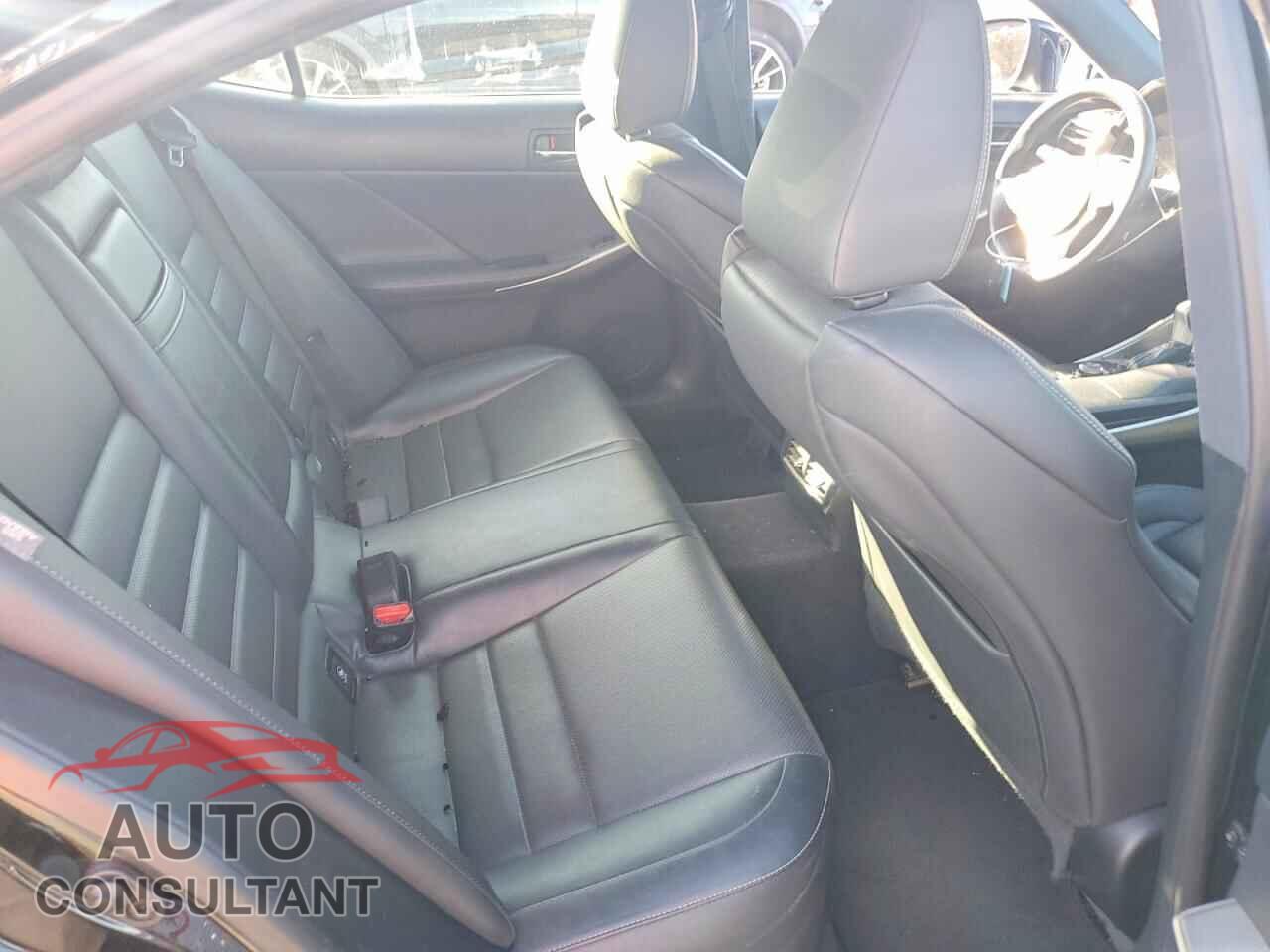 LEXUS IS 2014 - JTHBE1D29E5002219