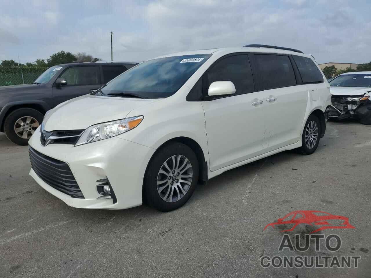 TOYOTA All Models 2018 - 5TDYZ3DC3JS913767