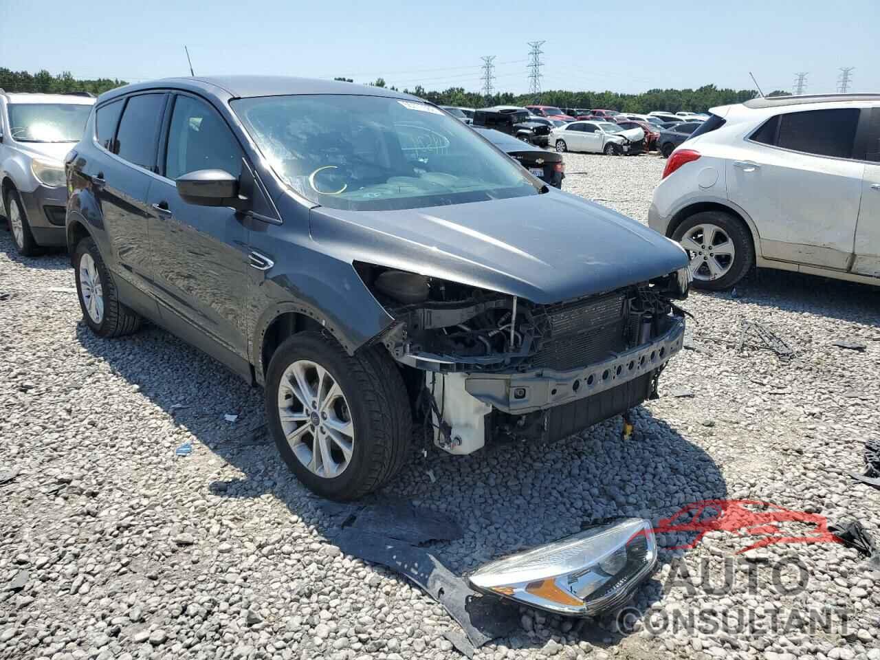 FORD ESCAPE 2017 - 1FMCU0GD5HUC63756