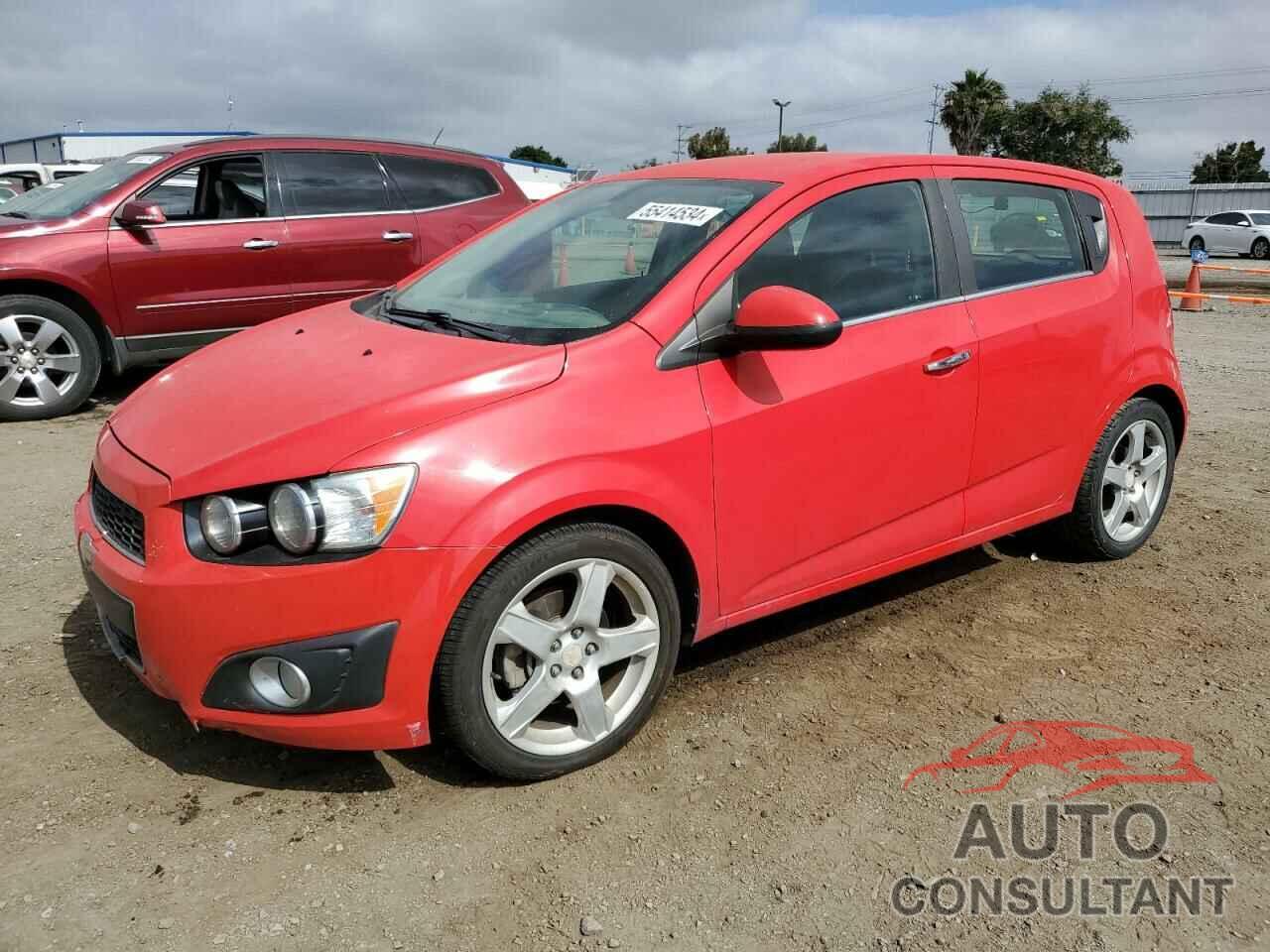 CHEVROLET SONIC 2016 - 1G1JE6SB1G4140948