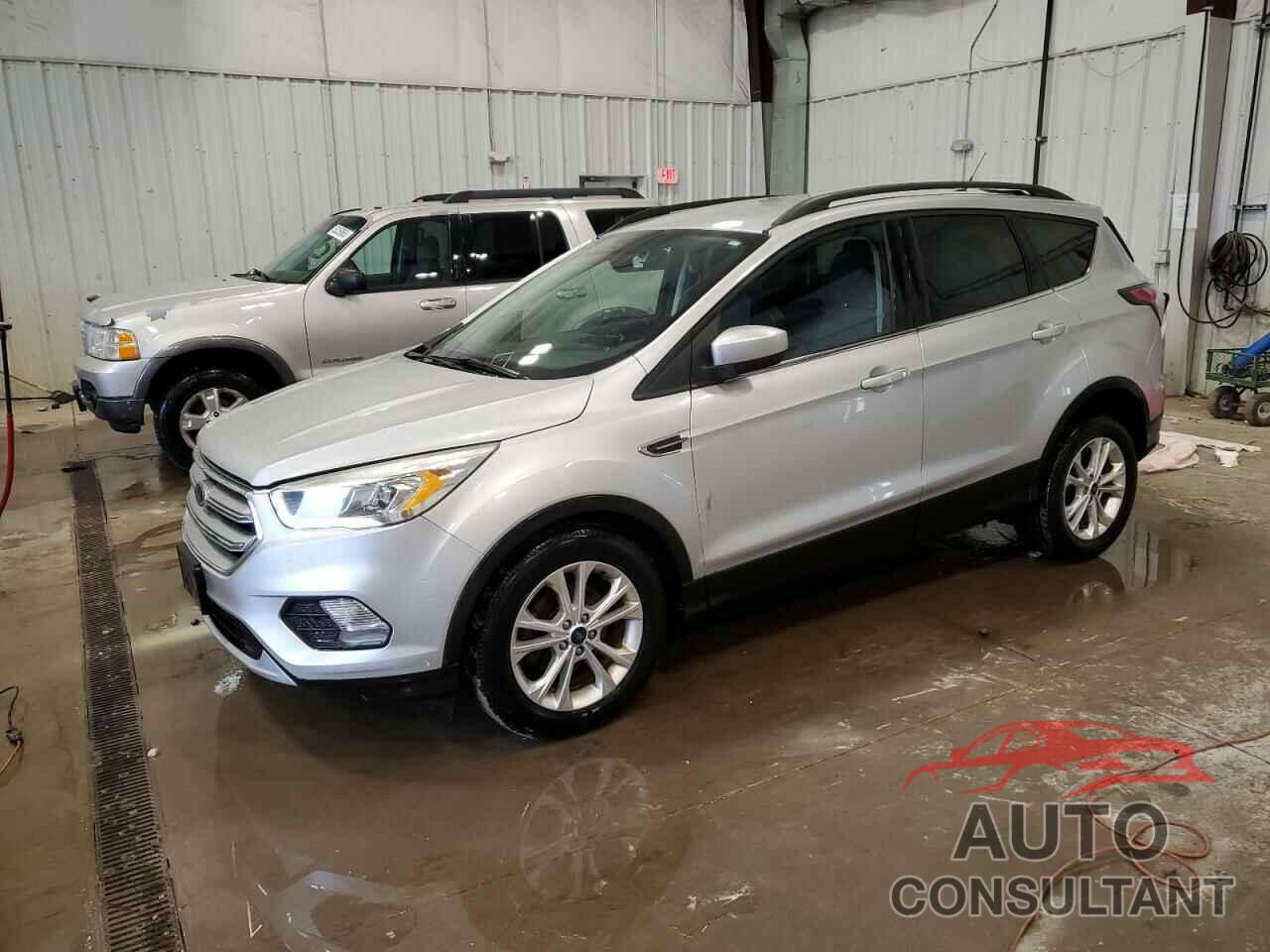 FORD ESCAPE 2017 - 1FMCU0GD4HUB21138