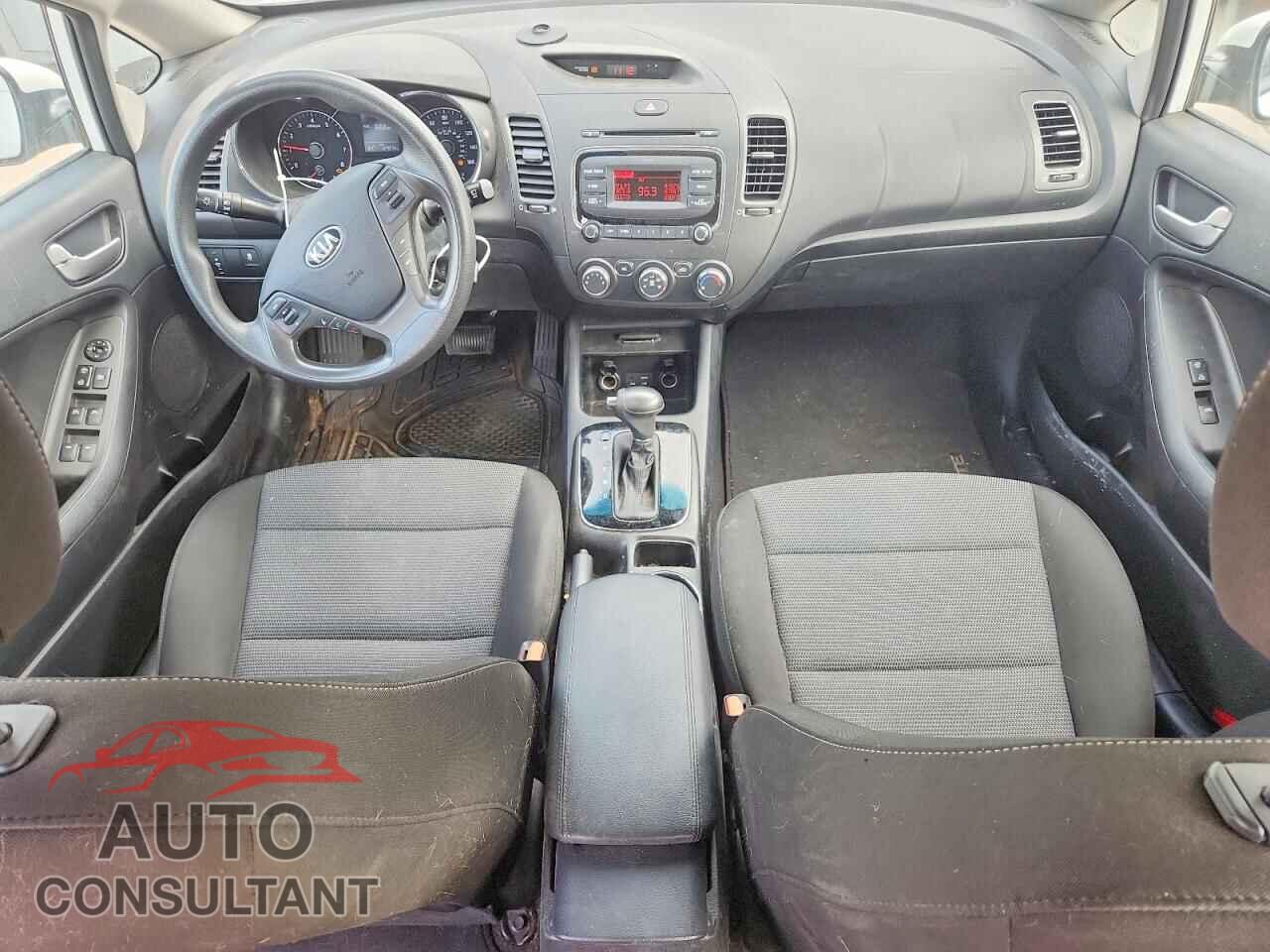 KIA FORTE 2017 - KNAFK5A87H5718209