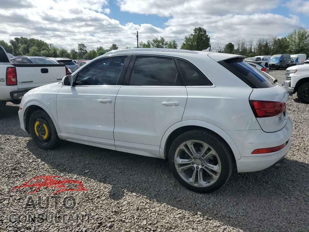AUDI Q3 2017 - WA1JCCFS9HR000957