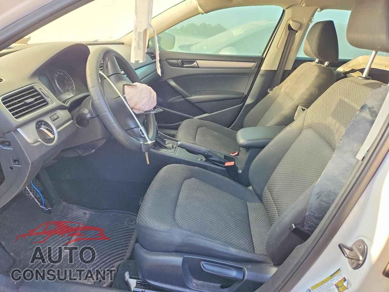 VOLKSWAGEN PASSAT 4D 2013 - 1VWAH7A32DC122312