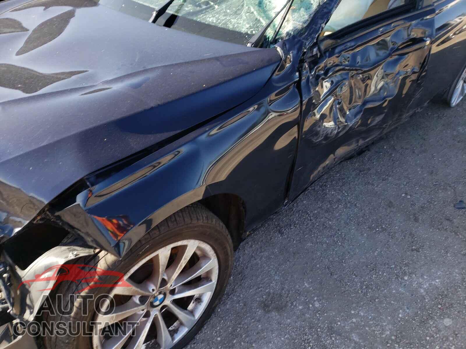 BMW 3 SERIES 2016 - WBA8E1G54GNU10421