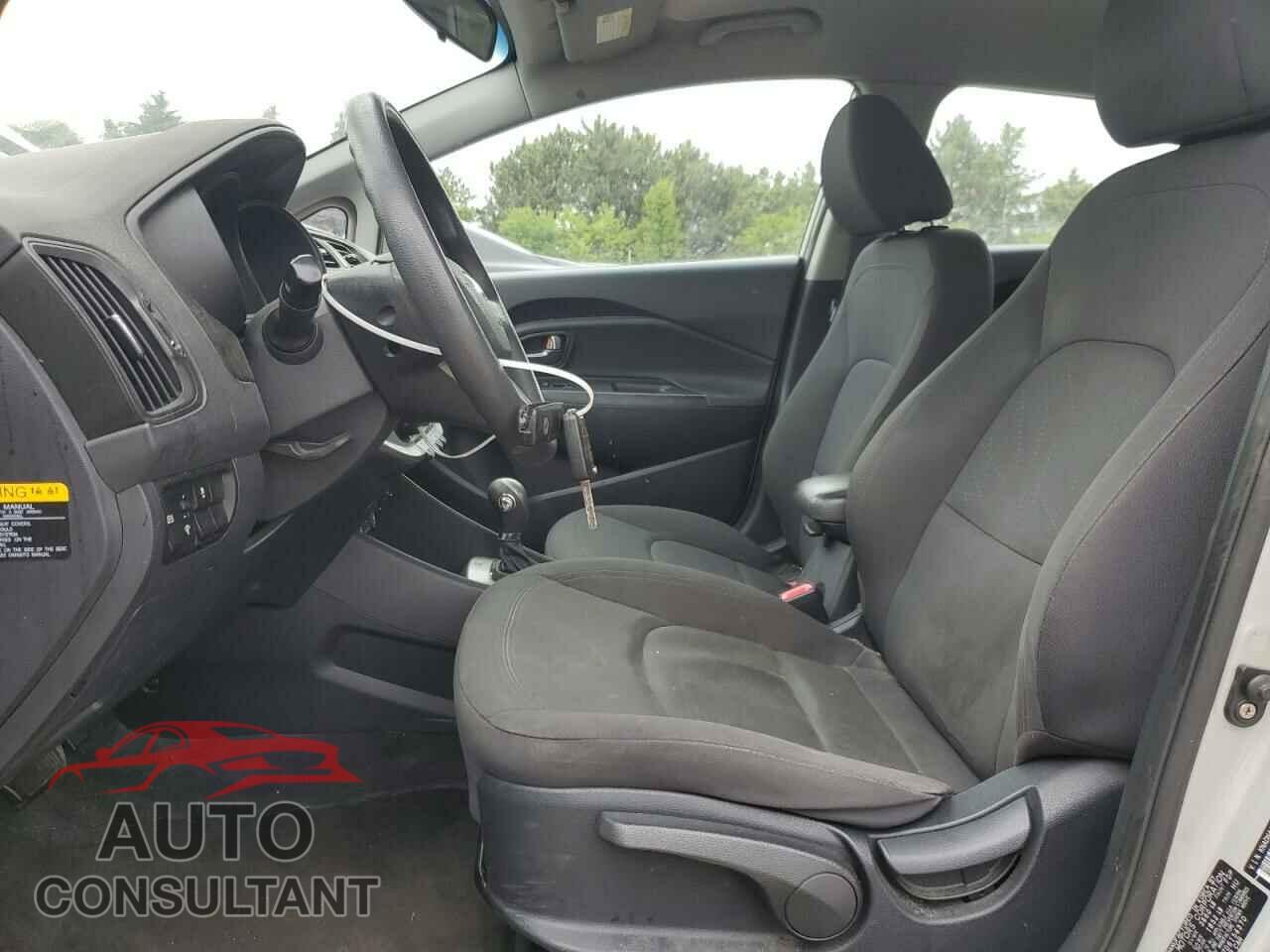 KIA RIO 2013 - KNADN4A37D6154370