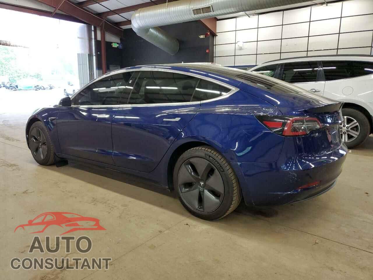 TESLA MODEL 3 2018 - 5YJ3E1EB8JF085171