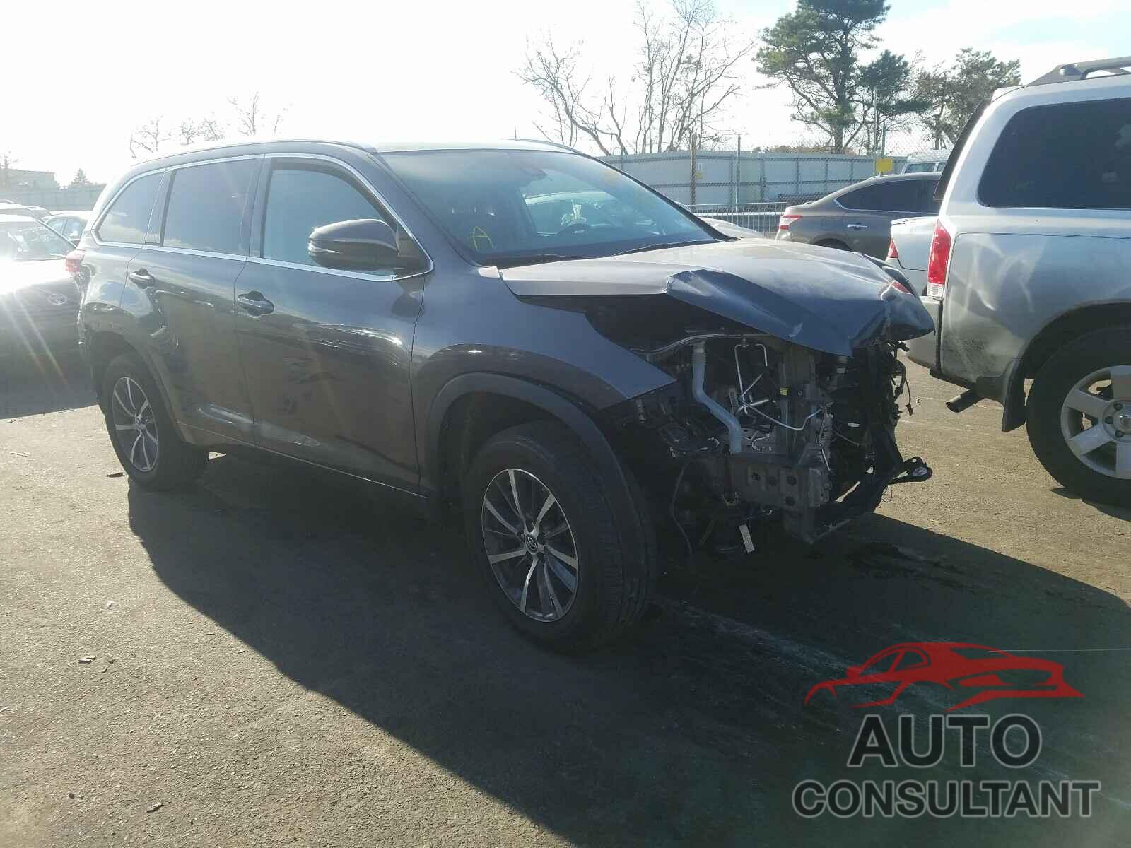 TOYOTA HIGHLANDER 2018 - 5TDJZRFH2JS852957