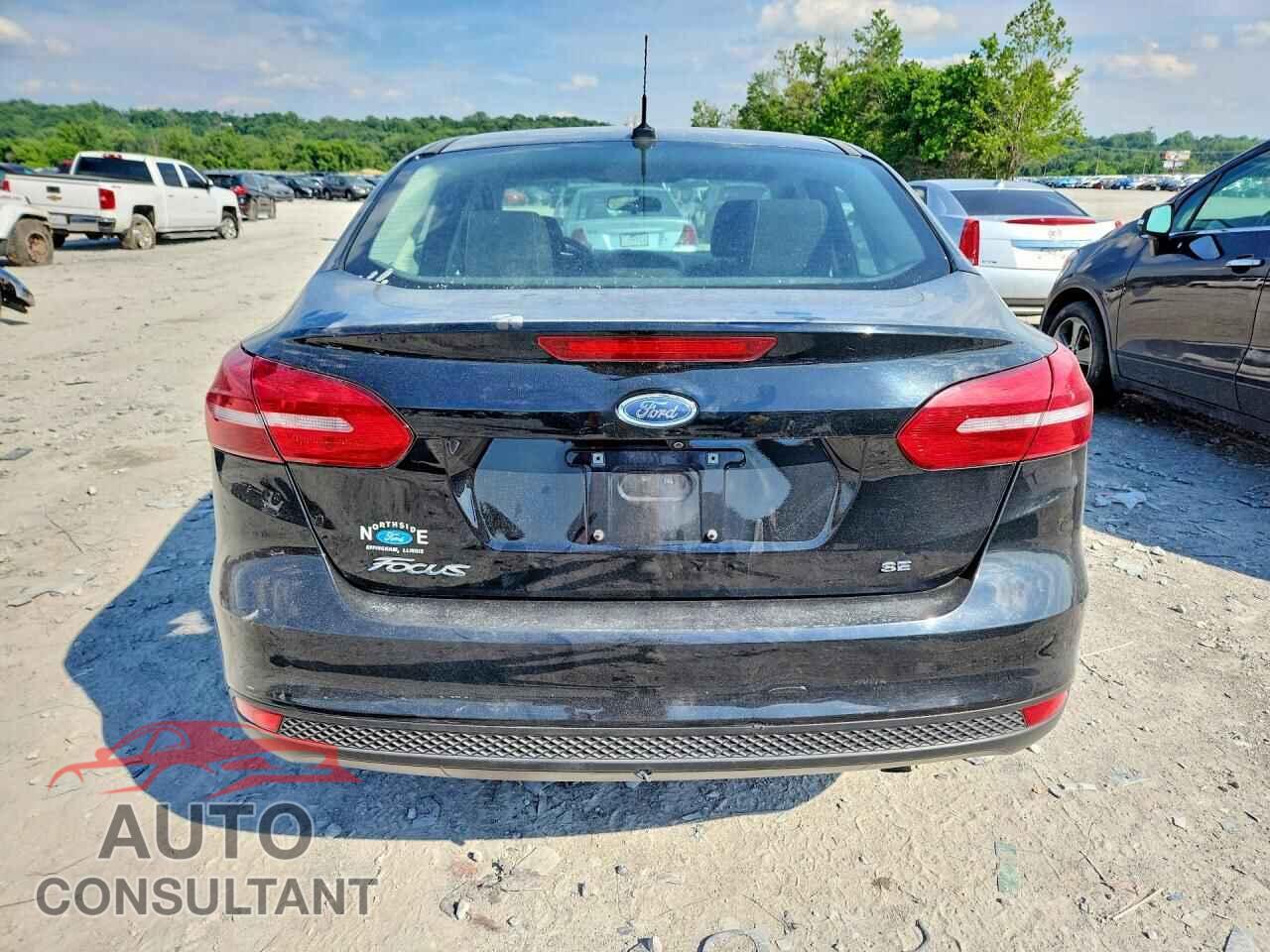 FORD FOCUS 2018 - 1FADP3F29JL320365