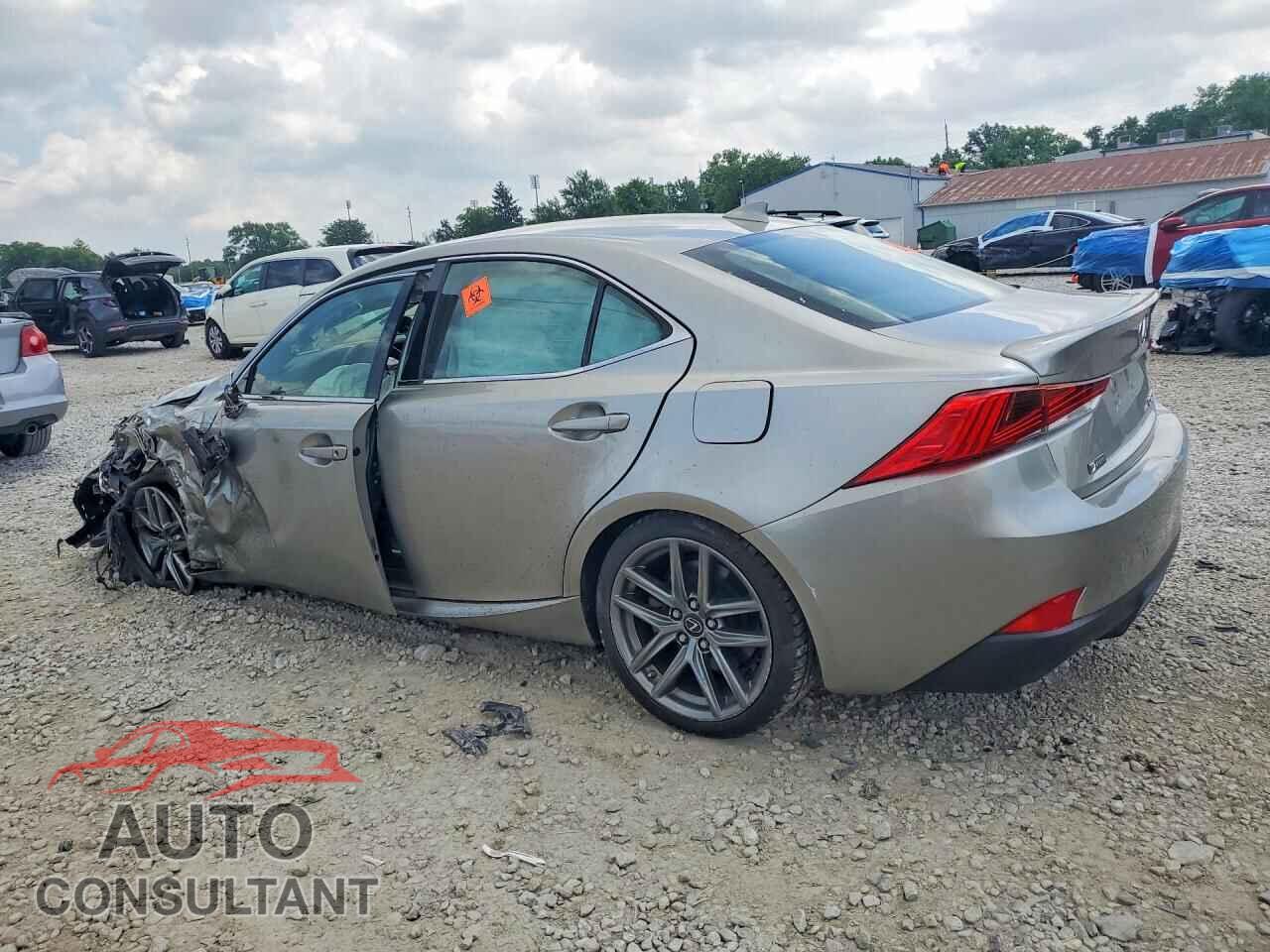 LEXUS IS 2018 - JTHC81D23J5032564