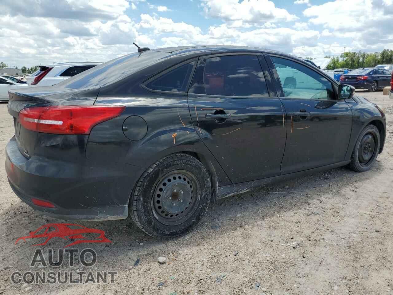 FORD FOCUS 2015 - 1FADP3F21FL299874