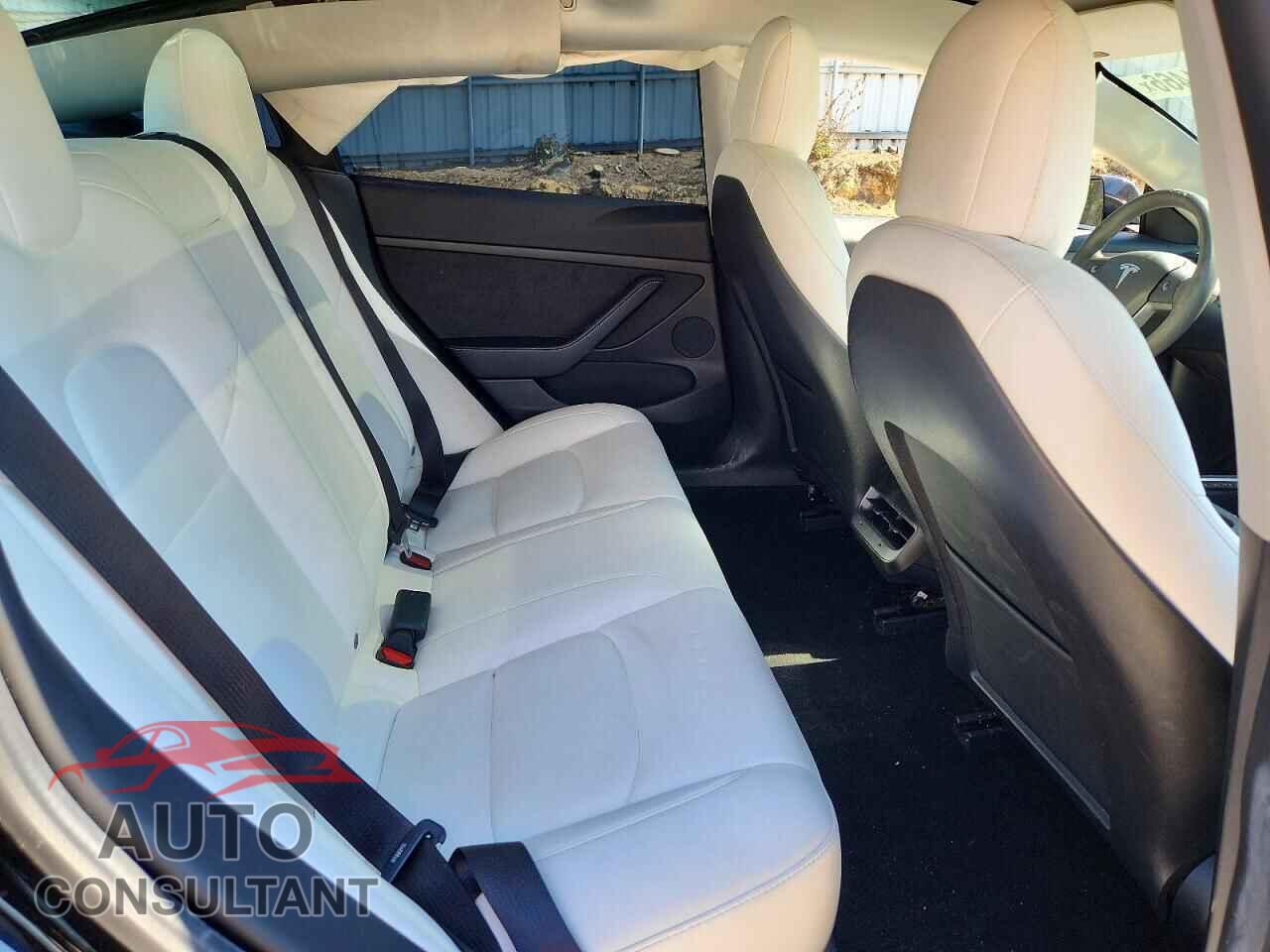 TESLA MODEL 3 2021 - 5YJ3E1EB2MF056043