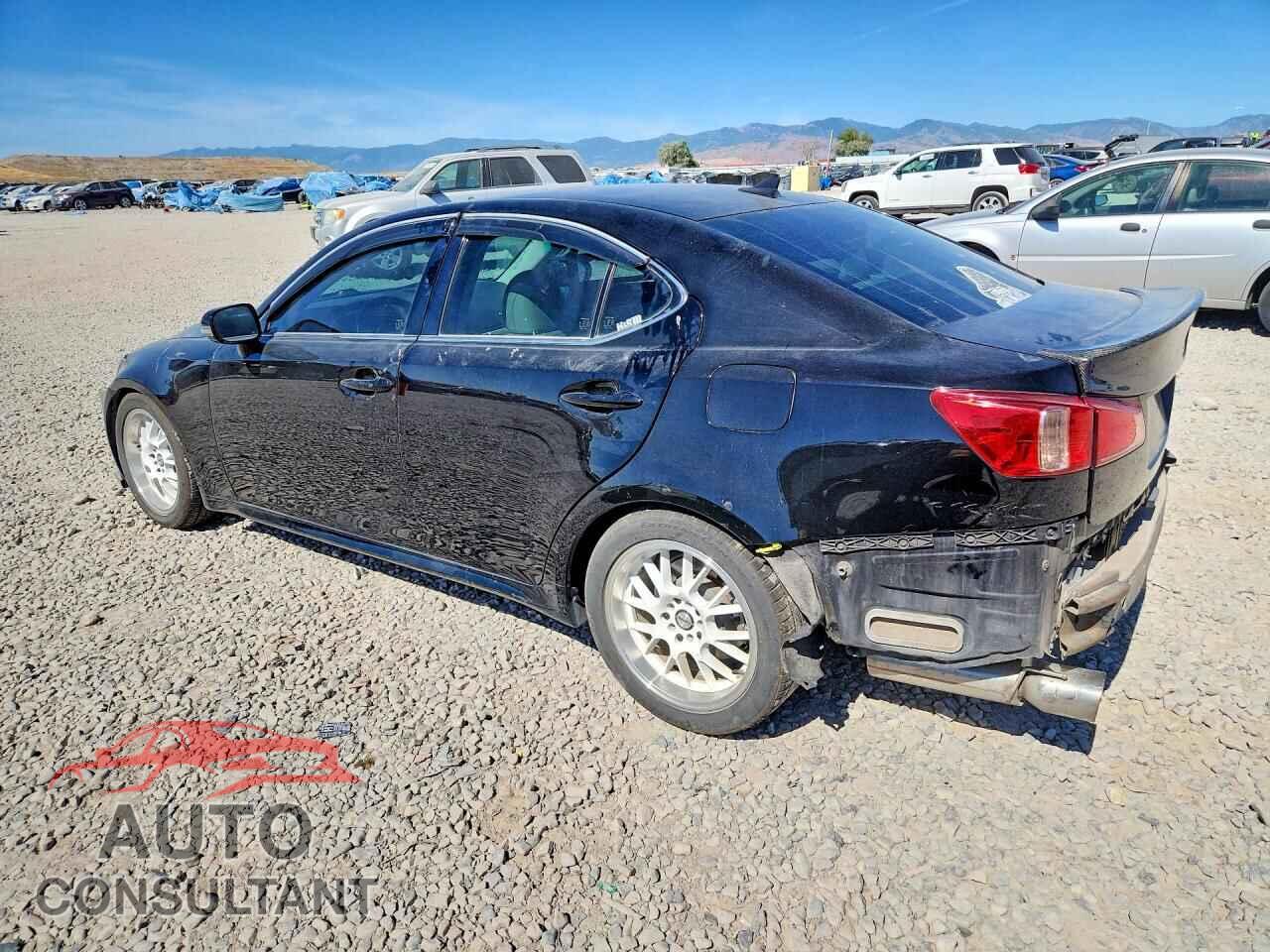 LEXUS IS 2011 - JTHCF5C26B5046054