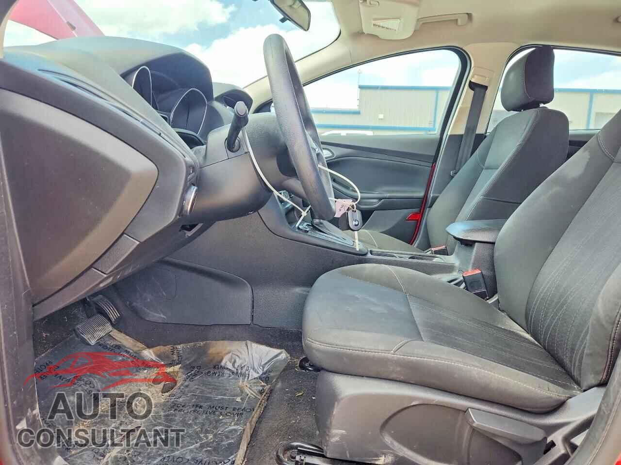 FORD FOCUS 2016 - 1FADP3F25GL319920