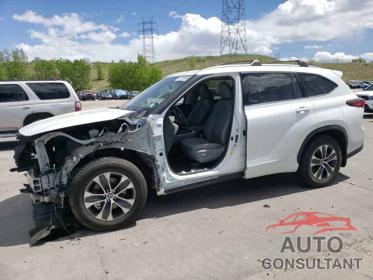 TOYOTA HIGHLANDER 2022 - 5TDHZRBH7NS180081