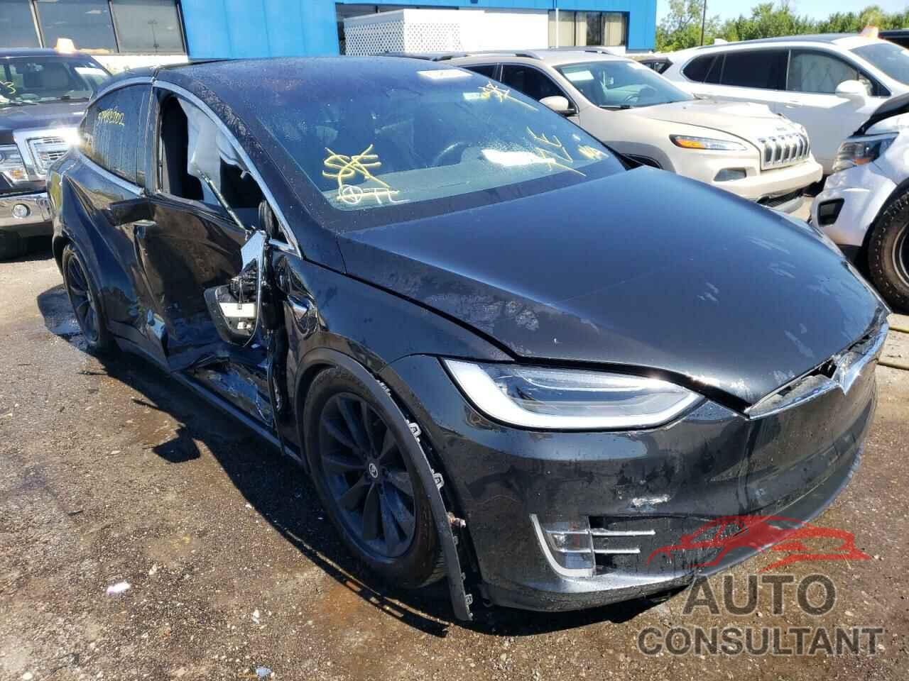 TESLA MODEL X 2017 - 5YJXCBE24HF052613