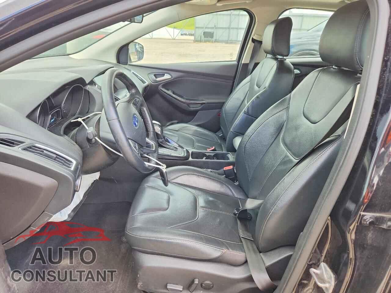 FORD FOCUS 2017 - 1FADP3N26HL333957
